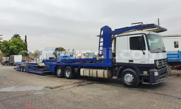 Buy Used Mercedes–Benz 2538 Other Truck in Chilanga in Lusaka