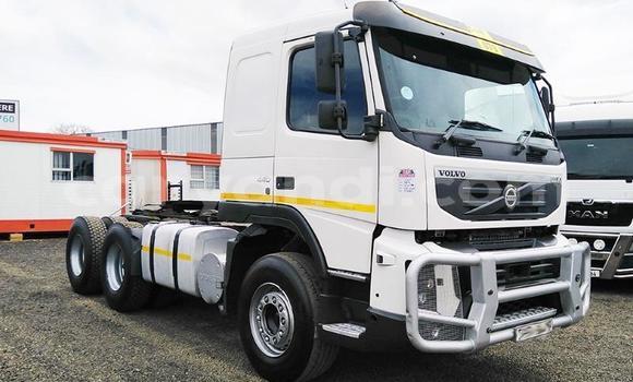 Buy Used Volvo F4 White Truck in Chinsali in Northern Buy Used Volvo F4 White Truck in Chinsali in Northern