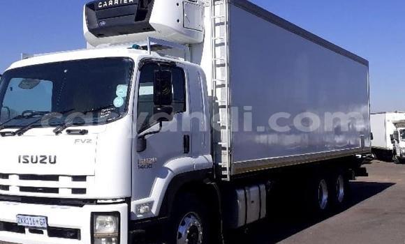 Acheter Occasion Utilitaire Isuzu FTR 850 Blanc à Chingola, Zambie Acheter Occasion Utilitaire Isuzu FTR 850 Blanc à Chingola, Zambie