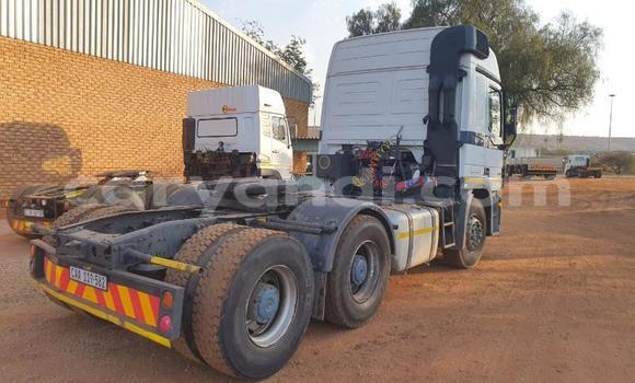 Tenga Tsaru Mercedes–Benz 2538 Chena Rori in Choma in Southern Tenga Tsaru Mercedes–Benz 2538 Chena Rori in Choma in Southern