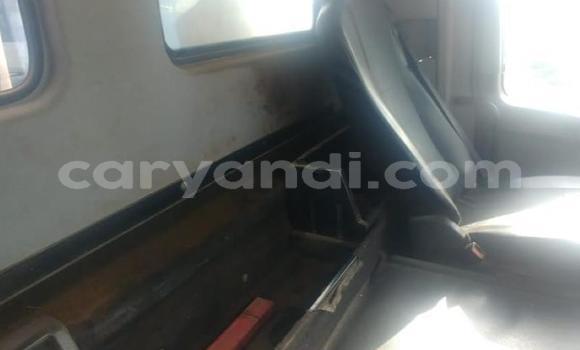 Acheter Occasion Utilitaire Mercedes–Benz 407D Blanc à Chilanga, Lusaka Acheter Occasion Utilitaire Mercedes–Benz 407D Blanc à Chilanga, Lusaka