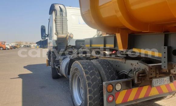Acheter Occasion Utilitaire Volvo F4 Blanc à Chingola, Zambie Acheter Occasion Utilitaire Volvo F4 Blanc à Chingola, Zambie