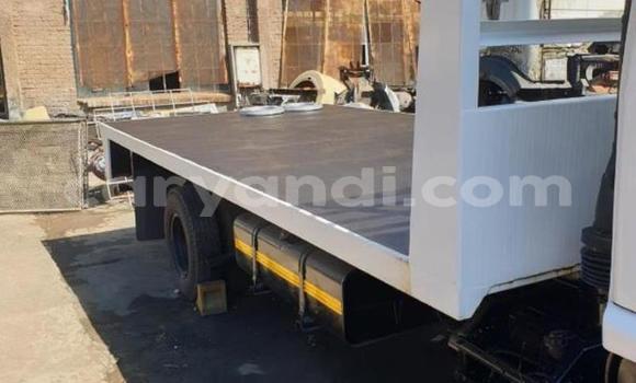 Buy Used Isuzu FTR 850 White Truck in Chipata in Zambia Buy Used Isuzu FTR 850 White Truck in Chipata in Zambia