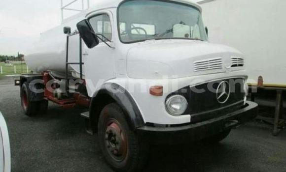 Acheter Occasion Utilitaire Mercedes–Benz MB 100 D Autre à Chipata, Zambie
