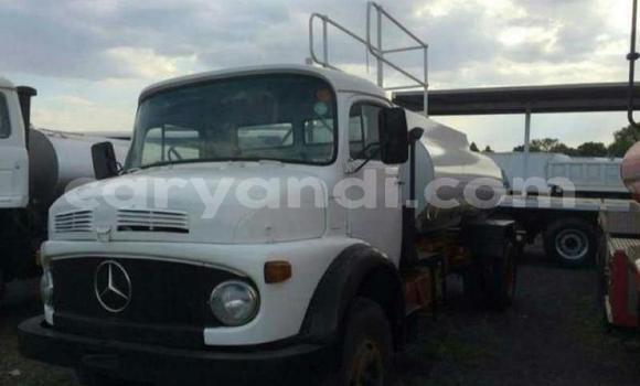 Buy Used Mercedes–Benz MB 100 D Other Truck in Chipata in Zambia Buy Used Mercedes–Benz MB 100 D Other Truck in Chipata in Zambia