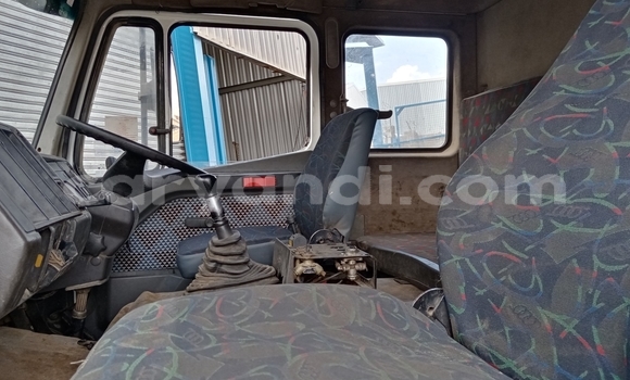 Buy Used Mercedes–Benz 2538 White Truck in Chilanga in Lusaka Buy Used Mercedes–Benz 2538 White Truck in Chilanga in Lusaka