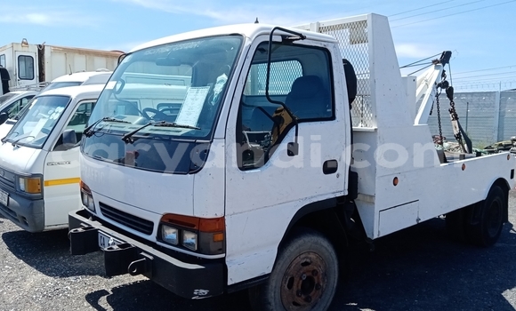 Buy Used Isuzu FTR 850 White Truck in Chingola in Zambia
