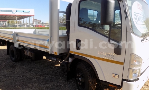 Buy Used Isuzu FTR 850 White Truck in Chingola in Zambia