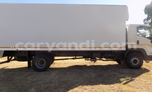 Acheter Occasion Utilitaire Isuzu FTR 850 Blanc à Chingola, Zambie Acheter Occasion Utilitaire Isuzu FTR 850 Blanc à Chingola, Zambie