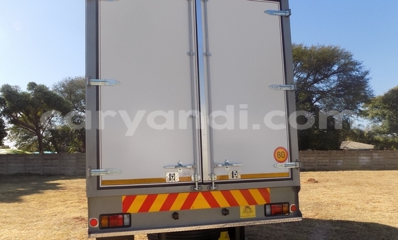 Acheter Occasion Utilitaire Isuzu FTR 850 Blanc à Chingola, Zambie Acheter Occasion Utilitaire Isuzu FTR 850 Blanc à Chingola, Zambie