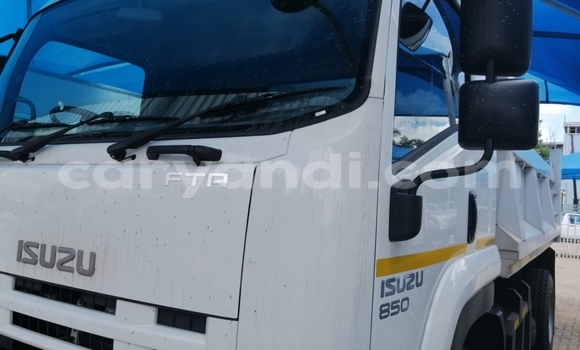 Acheter Occasion Utilitaire Isuzu FTR 850 Blanc à Chinsali, Nord Acheter Occasion Utilitaire Isuzu FTR 850 Blanc à Chinsali, Nord