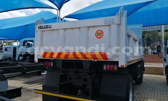 Acheter Occasion Utilitaire Isuzu FTR 850 Blanc à Chinsali, Nord Acheter Occasion Utilitaire Isuzu FTR 850 Blanc à Chinsali, Nord