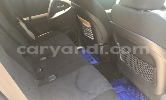 Acheter Occasion Voiture Toyota RAV4 Blanc à Lusaka, Zambie Acheter Occasion Voiture Toyota RAV4 Blanc à Lusaka, Zambie