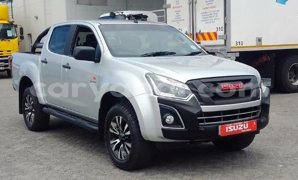 Acheter Occasion Voiture Isuzu D–MAX Blanc à Lusaka, Zambie Acheter Occasion Voiture Isuzu D–MAX Blanc à Lusaka, Zambie