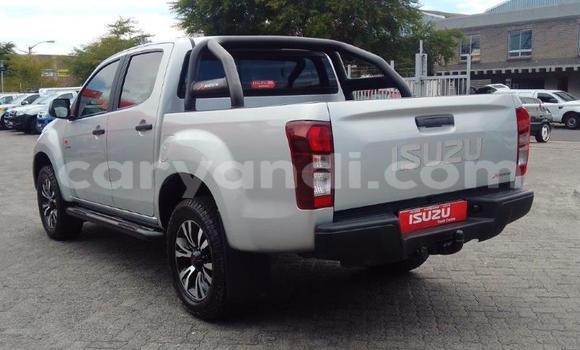 Acheter Occasion Voiture Isuzu D–MAX Blanc à Lusaka, Zambie Acheter Occasion Voiture Isuzu D–MAX Blanc à Lusaka, Zambie