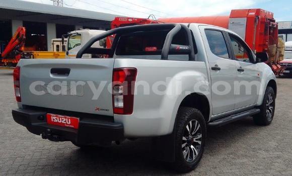 Acheter Occasion Voiture Isuzu D–MAX Blanc à Lusaka, Zambie Acheter Occasion Voiture Isuzu D–MAX Blanc à Lusaka, Zambie