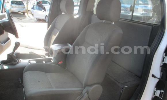 Acheter Occasion Voiture Nissan Navara Blanc à Chipata, Zambie Acheter Occasion Voiture Nissan Navara Blanc à Chipata, Zambie
