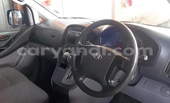 Acheter Occasion Voiture Hyundai H1 Blanc à Petauke, Est Acheter Occasion Voiture Hyundai H1 Blanc à Petauke, Est