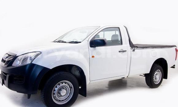 Buy Used Isuzu KB White Car in Chililabombwe in Copperbelt Buy Used Isuzu KB White Car in Chililabombwe in Copperbelt
