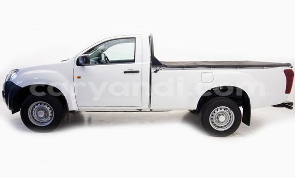 Buy Used Isuzu KB White Car in Chililabombwe in Copperbelt Buy Used Isuzu KB White Car in Chililabombwe in Copperbelt