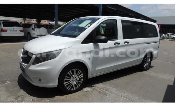 Acheter Occasion Voiture Mercedes‒Benz Vito Blanc à Chilanga, Lusaka Acheter Occasion Voiture Mercedes‒Benz Vito Blanc à Chilanga, Lusaka