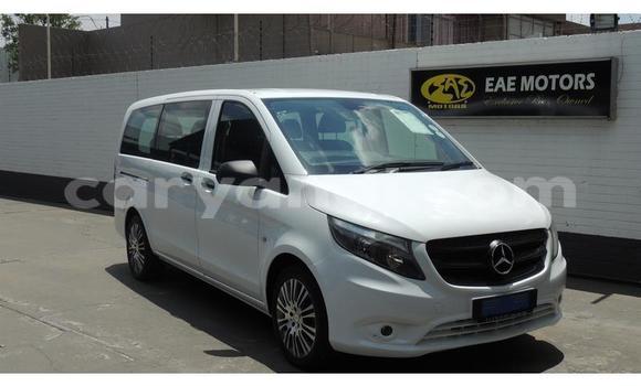 Acheter Occasion Voiture Mercedes‒Benz Vito Blanc à Chilanga, Lusaka Acheter Occasion Voiture Mercedes‒Benz Vito Blanc à Chilanga, Lusaka