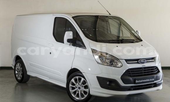 Buy Used Ford Custom White Car in Chililabombwe in Copperbelt Buy Used Ford Custom White Car in Chililabombwe in Copperbelt