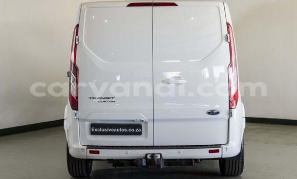 Buy Used Ford Custom White Car in Chililabombwe in Copperbelt Buy Used Ford Custom White Car in Chililabombwe in Copperbelt