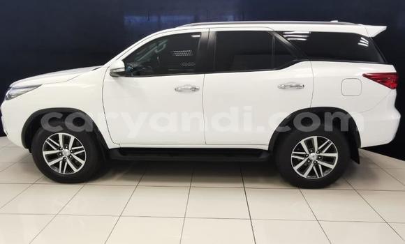 Buy Used Toyota Fortuner White Car in Choma in Southern Buy Used Toyota Fortuner White Car in Choma in Southern