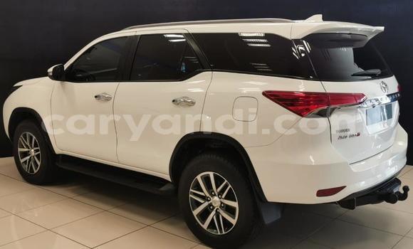 Buy Used Toyota Fortuner White Car in Choma in Southern Buy Used Toyota Fortuner White Car in Choma in Southern
