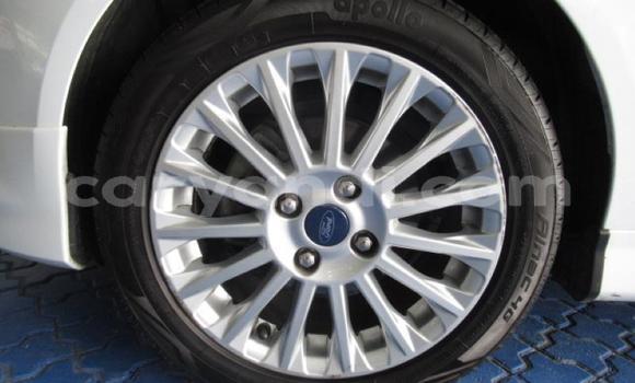 Acheter Occasion Voiture Ford Fiesta Blanc à Chingola, Zambie Acheter Occasion Voiture Ford Fiesta Blanc à Chingola, Zambie