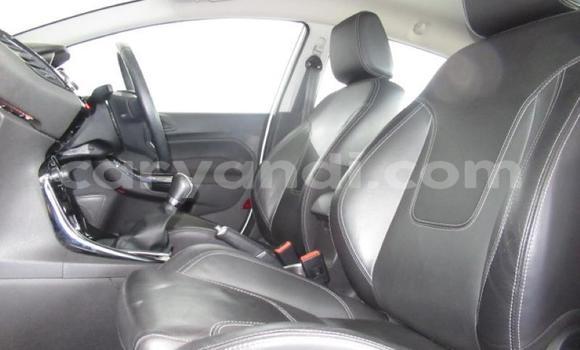 Acheter Occasion Voiture Ford Fiesta Blanc à Chingola, Zambie Acheter Occasion Voiture Ford Fiesta Blanc à Chingola, Zambie