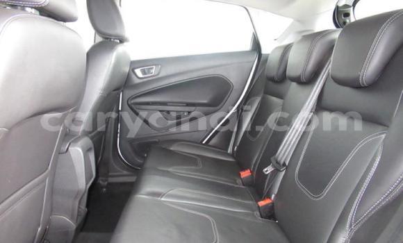 Acheter Occasion Voiture Ford Fiesta Blanc à Chingola, Zambie Acheter Occasion Voiture Ford Fiesta Blanc à Chingola, Zambie