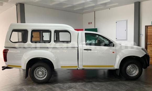 Acheter Occasion Voiture Isuzu KB Blanc à Chambishi, Copperbelt Acheter Occasion Voiture Isuzu KB Blanc à Chambishi, Copperbelt