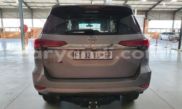 Nunua Ilio tumika Toyota Fortuner Nyingine Gari ndani ya Chingola nchini Zambia Nunua Ilio tumika Toyota Fortuner Nyingine Gari ndani ya Chingola nchini Zambia