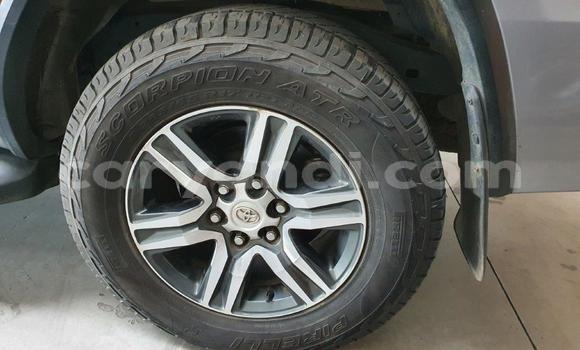 Nunua Ilio tumika Toyota Fortuner Nyingine Gari ndani ya Chingola nchini Zambia Nunua Ilio tumika Toyota Fortuner Nyingine Gari ndani ya Chingola nchini Zambia