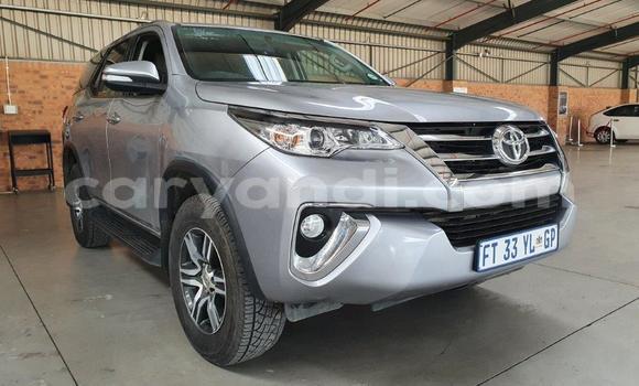 Nunua Ilio tumika Toyota Fortuner Nyingine Gari ndani ya Chingola nchini Zambia Nunua Ilio tumika Toyota Fortuner Nyingine Gari ndani ya Chingola nchini Zambia
