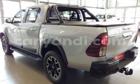 Acheter Occasion Voiture Toyota Hilux Blanc à Kabwe, Zambie Acheter Occasion Voiture Toyota Hilux Blanc à Kabwe, Zambie