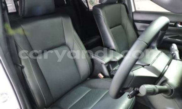 Acheter Occasion Voiture Toyota Hilux Blanc à Kabwe, Zambie Acheter Occasion Voiture Toyota Hilux Blanc à Kabwe, Zambie
