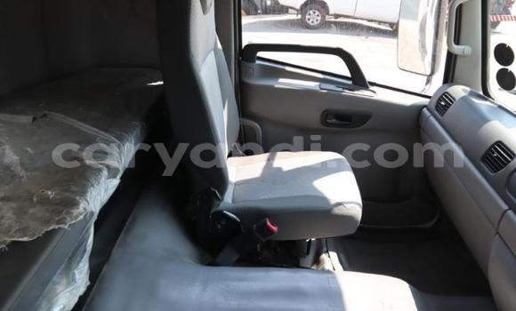 Nunua Ilio tumika Nissan UD Nyeupe Lori ndani ya Mongu nchini Magharibi Nunua Ilio tumika Nissan UD Nyeupe Lori ndani ya Mongu nchini Magharibi