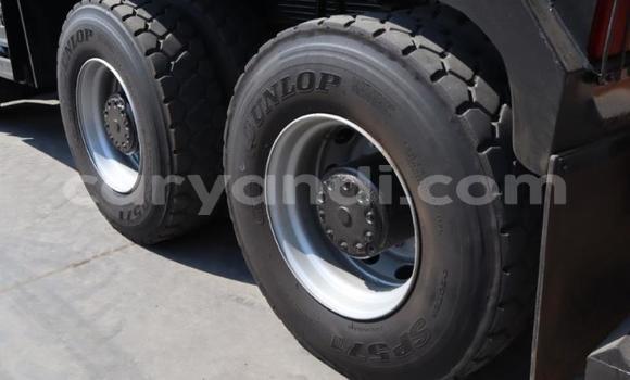 Nunua Ilio tumika Nissan UD Nyeupe Lori ndani ya Mongu nchini Magharibi Nunua Ilio tumika Nissan UD Nyeupe Lori ndani ya Mongu nchini Magharibi