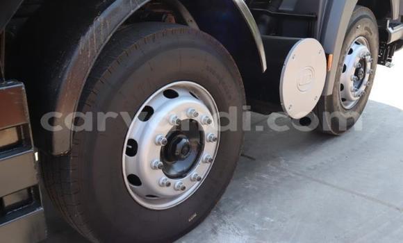 Nunua Ilio tumika Nissan UD Nyeupe Lori ndani ya Mongu nchini Magharibi Nunua Ilio tumika Nissan UD Nyeupe Lori ndani ya Mongu nchini Magharibi