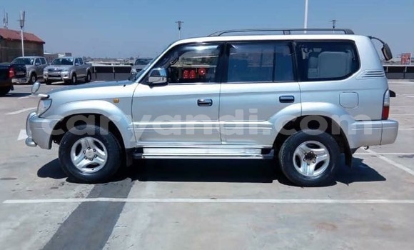 Acheter Occasion Voiture Toyota Prado Gris à Lusaka, Zambie Acheter Occasion Voiture Toyota Prado Gris à Lusaka, Zambie
