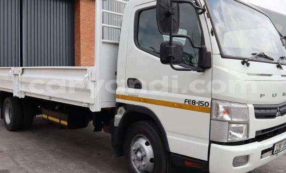 Acheter Occasion Utilitaire Mitsubishi Fuso Blanc à Mongu, Occidental Acheter Occasion Utilitaire Mitsubishi Fuso Blanc à Mongu, Occidental