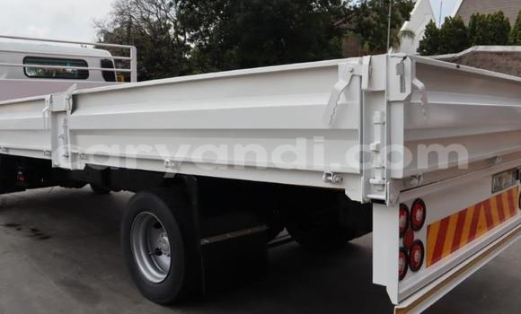 Acheter Occasion Utilitaire Mitsubishi Fuso Blanc à Mongu, Occidental Acheter Occasion Utilitaire Mitsubishi Fuso Blanc à Mongu, Occidental