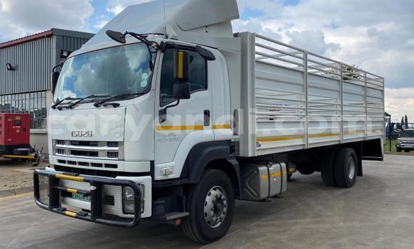 Tenga Tsaru Isuzu FTR 850 Chena Rori in Mongu in Western Tenga Tsaru Isuzu FTR 850 Chena Rori in Mongu in Western