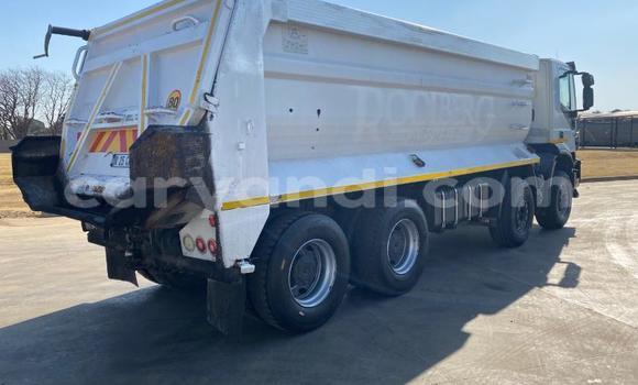 Nunua Ilio tumika Iveco Cargo Nyeupe Lori ndani ya Mongu nchini Magharibi Nunua Ilio tumika Iveco Cargo Nyeupe Lori ndani ya Mongu nchini Magharibi