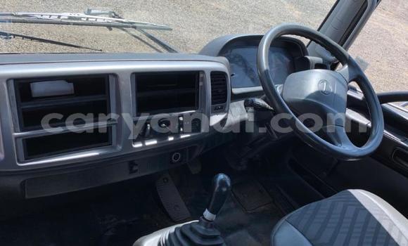 Nunua Ilio tumika Hino Ranger Nyeupe Lori ndani ya Mazabuka nchini Kusini Nunua Ilio tumika Hino Ranger Nyeupe Lori ndani ya Mazabuka nchini Kusini