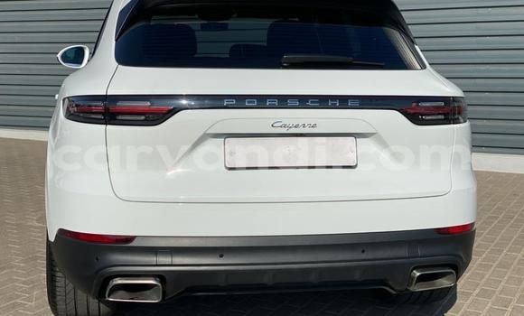 Nunua Ilio tumika Porsche Cayenne Nyeupe Gari ndani ya Kitwe nchini Zambia Nunua Ilio tumika Porsche Cayenne Nyeupe Gari ndani ya Kitwe nchini Zambia