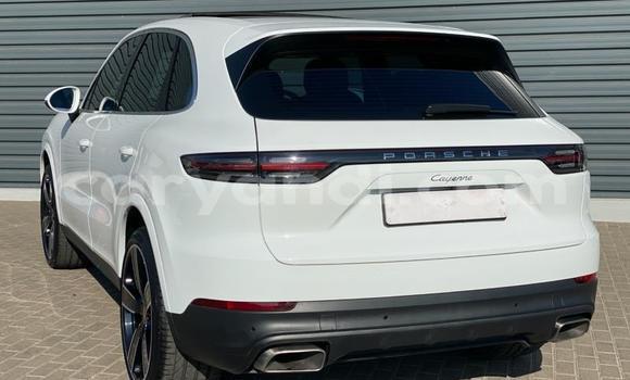 Nunua Ilio tumika Porsche Cayenne Nyeupe Gari ndani ya Kitwe nchini Zambia Nunua Ilio tumika Porsche Cayenne Nyeupe Gari ndani ya Kitwe nchini Zambia